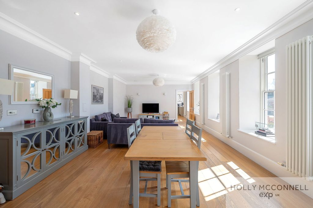 Property photo 3 of 29