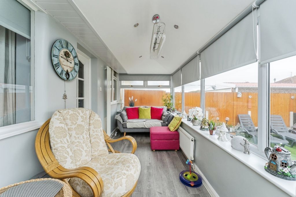 Property photo 3 of 17 Photo