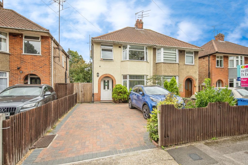 Property photo 1 of 17