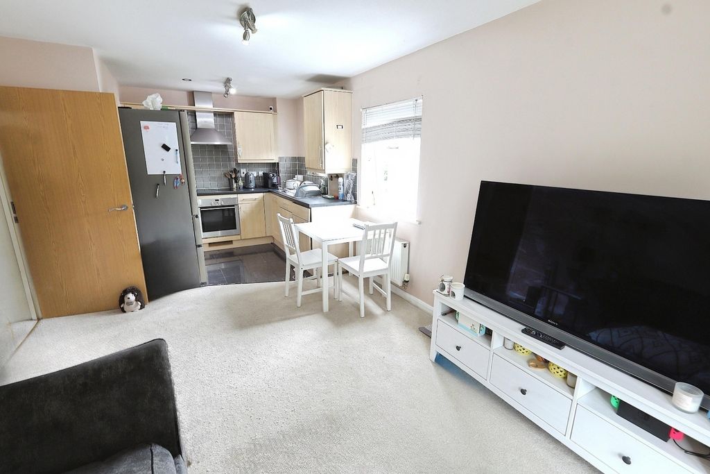 Property photo 2 of 11 Living Room & Kitchen