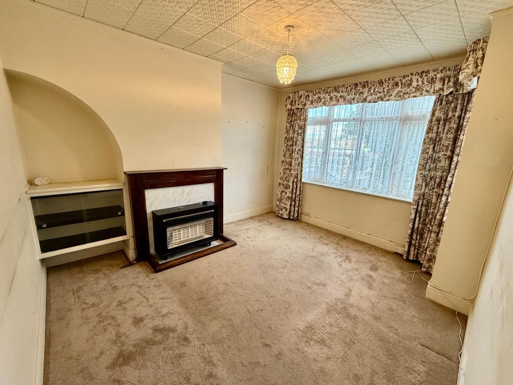 Property photo 2 of 11 Living Room