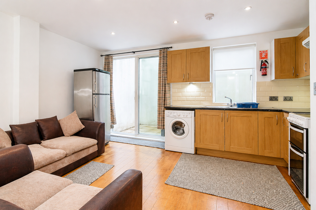 Property photo 3 of 8