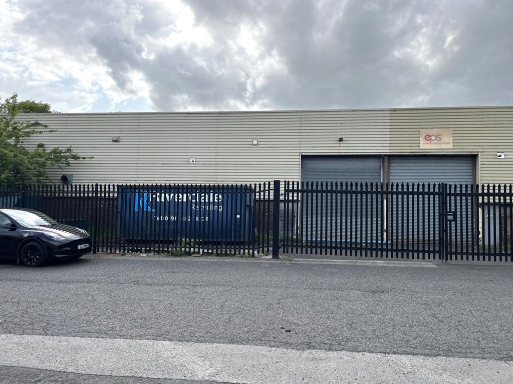 Property photo 1 of 7 Photo 8