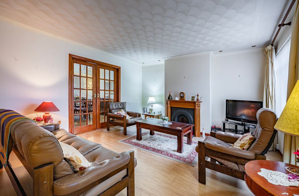 Property photo 2 of 44