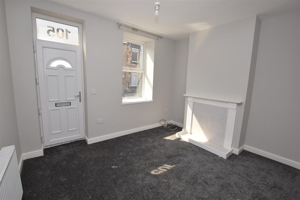 Property photo 3 of 8