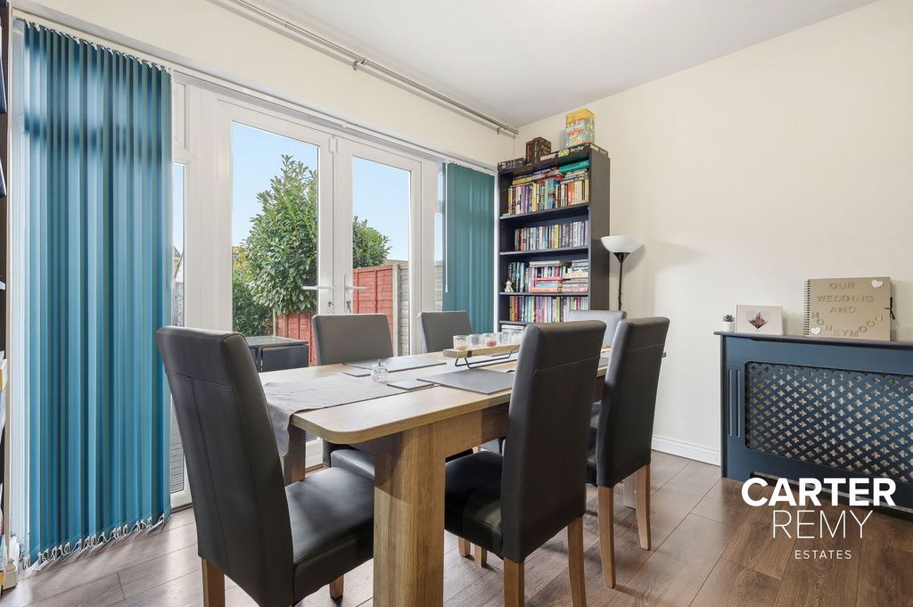 Property photo 3 of 24