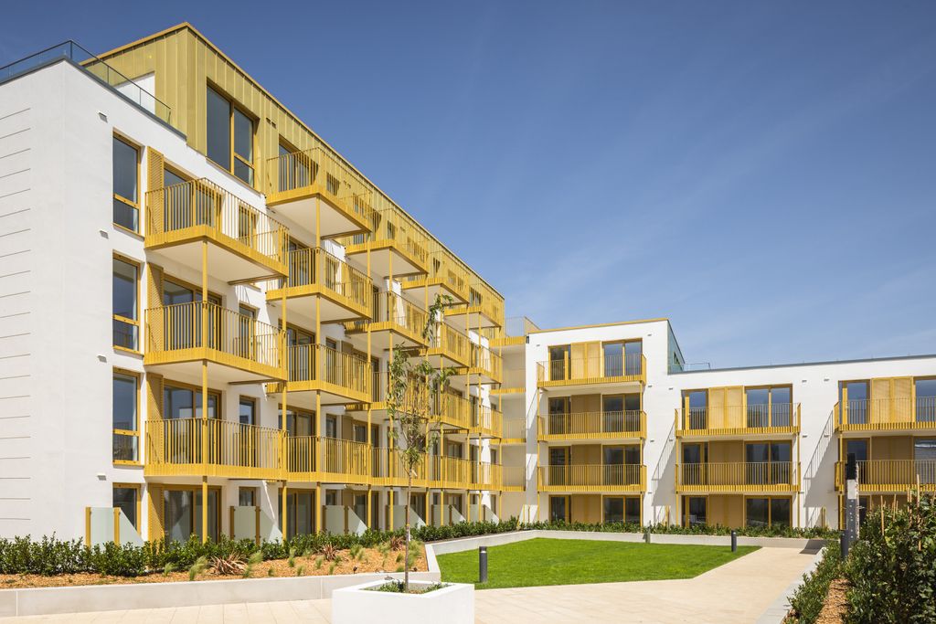 Property photo 2 of 19