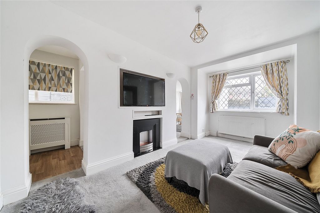 Property photo 3 of 20 Picture No. 11