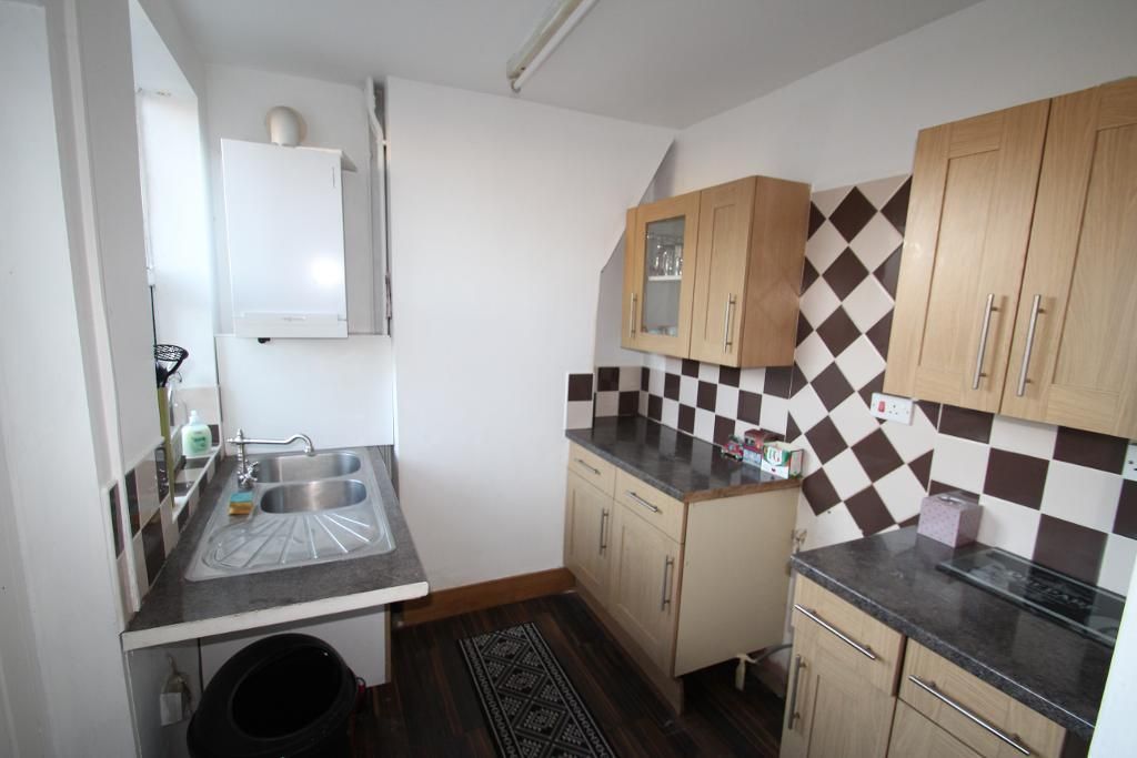 Property photo 2 of 7 Kitchen