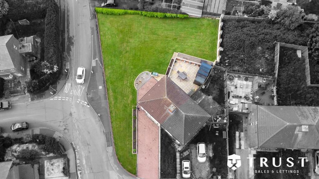 Property photo 2 of 38