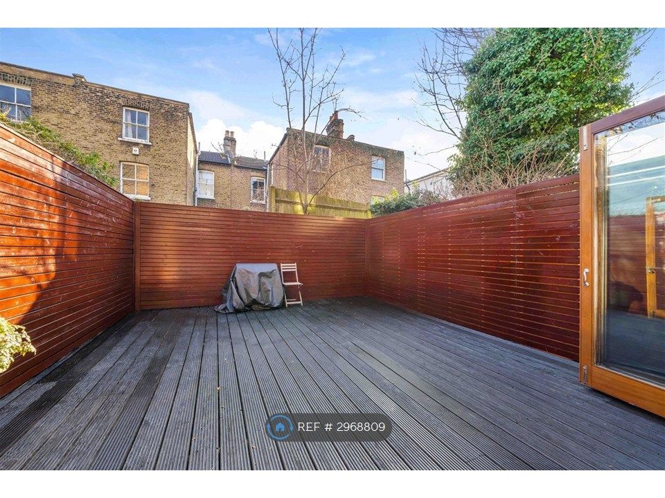 Property photo 3 of 23