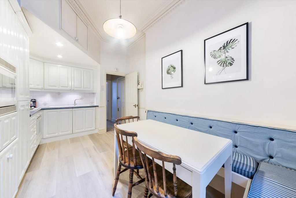 Property photo 2 of 15 Image