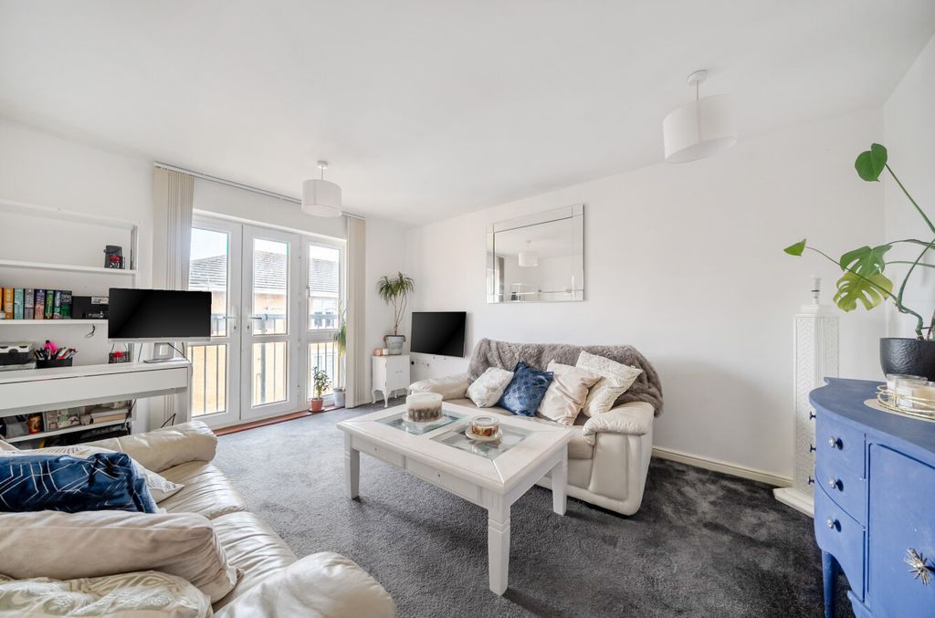 Property photo 2 of 12 1434115-10-69c50E...