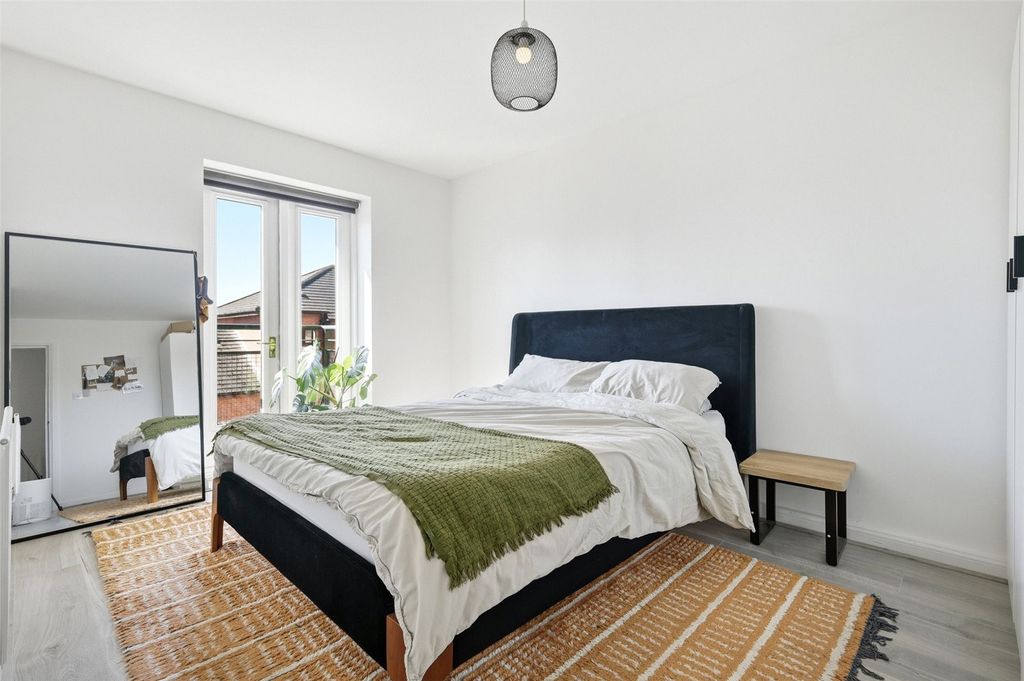 Property photo 3 of 8 Picture No. 05