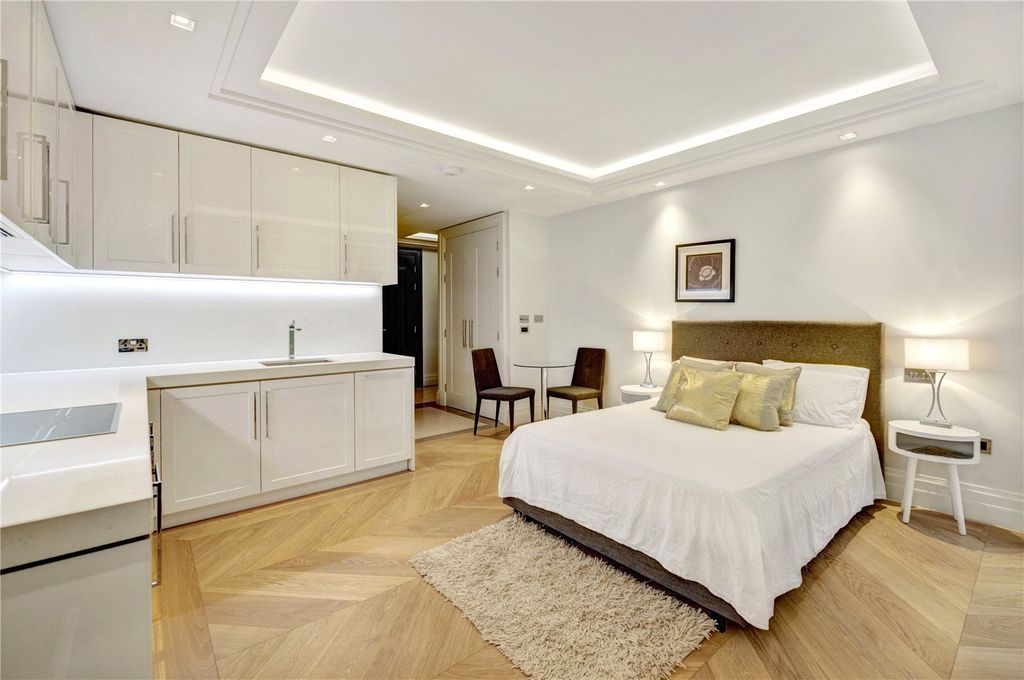 Property photo 3 of 7 Wren House