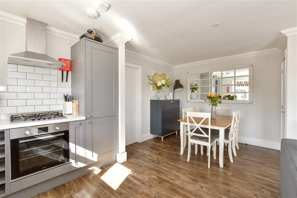 Property photo 2 of 11 Kitchen/Dining Area