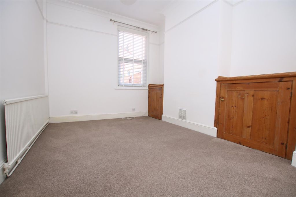 Property photo 3 of 12 Dining Room.Jpg