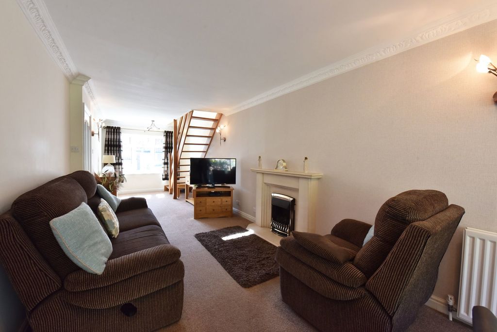 Property photo 3 of 23
