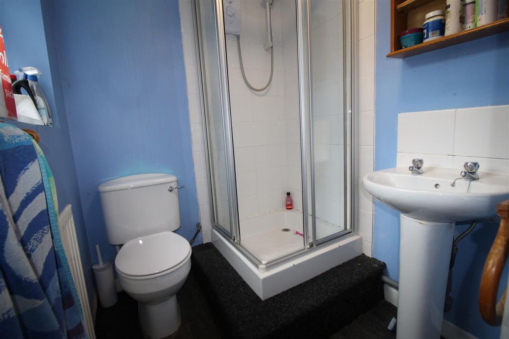 Property photo 3 of 5