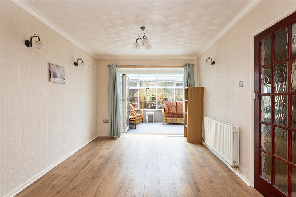 Property photo 3 of 16 3 Horwood Close Dining Room1A.Jpg