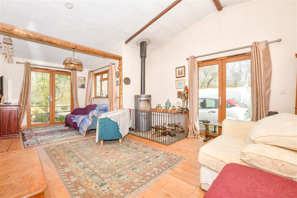 Property photo 3 of 10 Lounge
