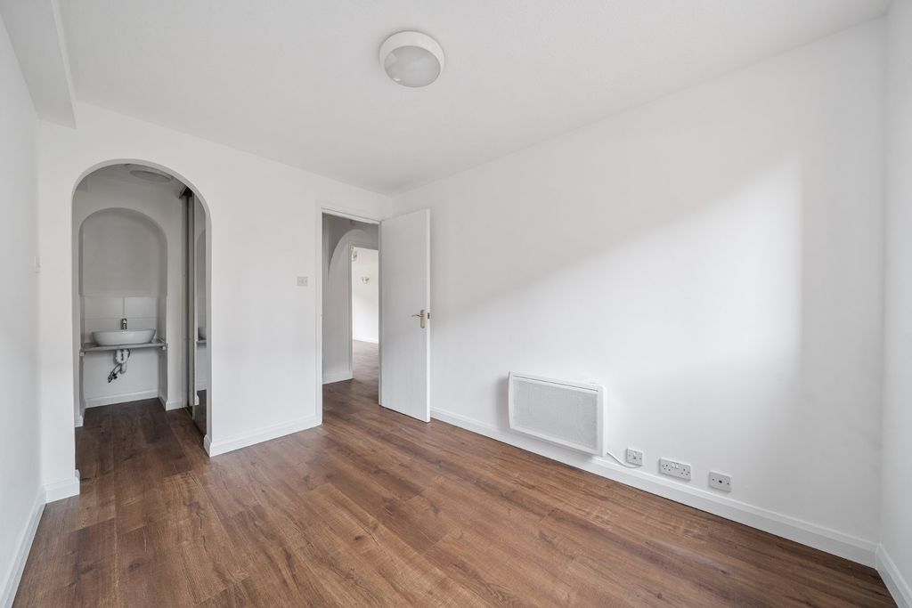 Property photo 2 of 6 Picture No. 04