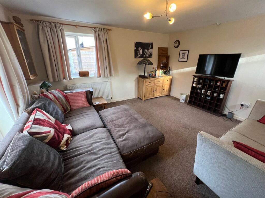 Property photo 2 of 7 l.Jpg