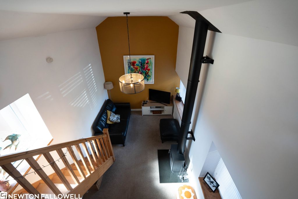 Property photo 3 of 22
