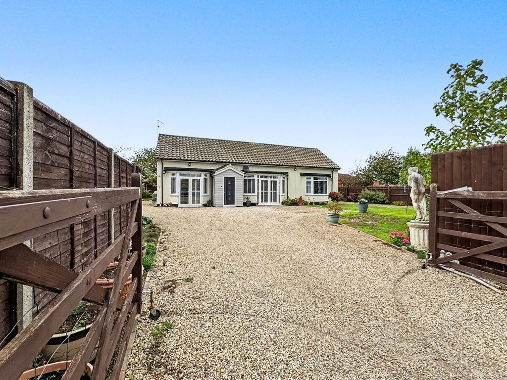 Property photo 1 of 32