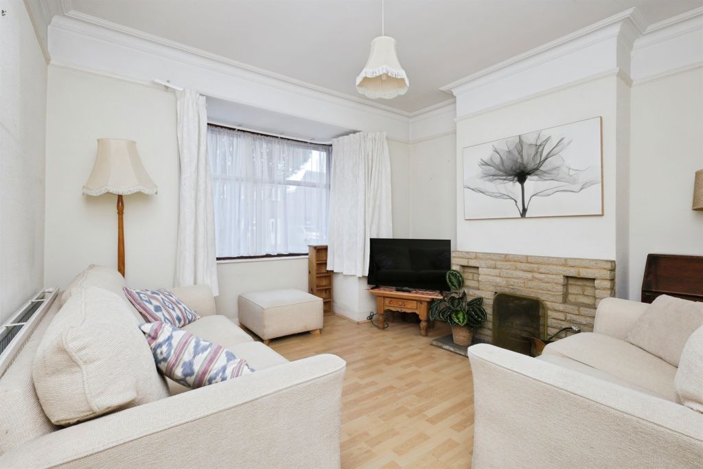 Property photo 2 of 17