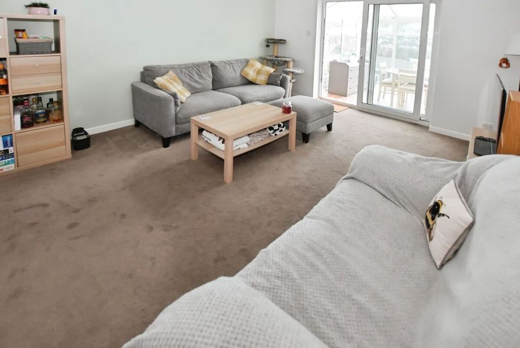 Property photo 2 of 16 Picture 2