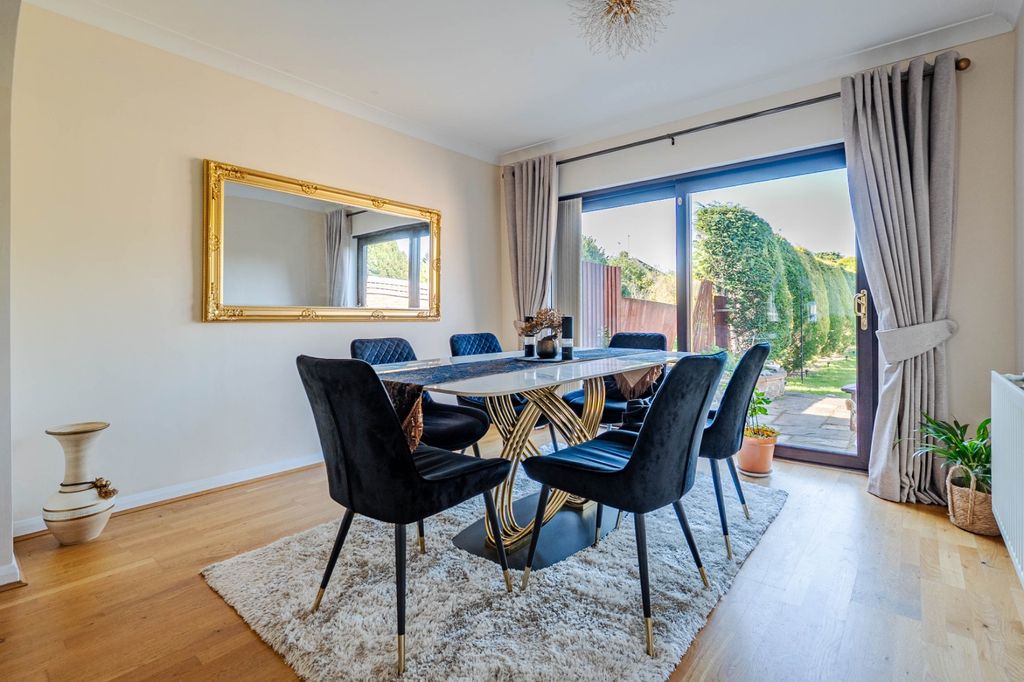 Property photo 3 of 16 Photograph