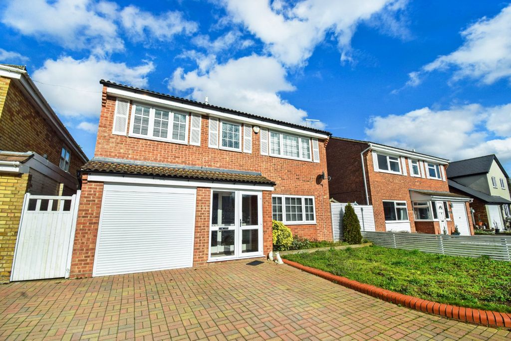 Property photo 1 of 18 External