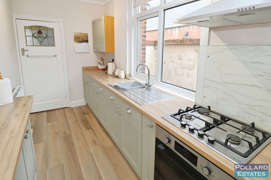 Property photo 2 of 22 Pbox-Img.Jpg