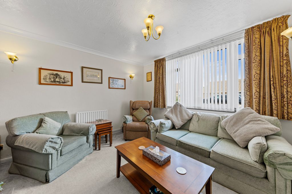 Property photo 2 of 26