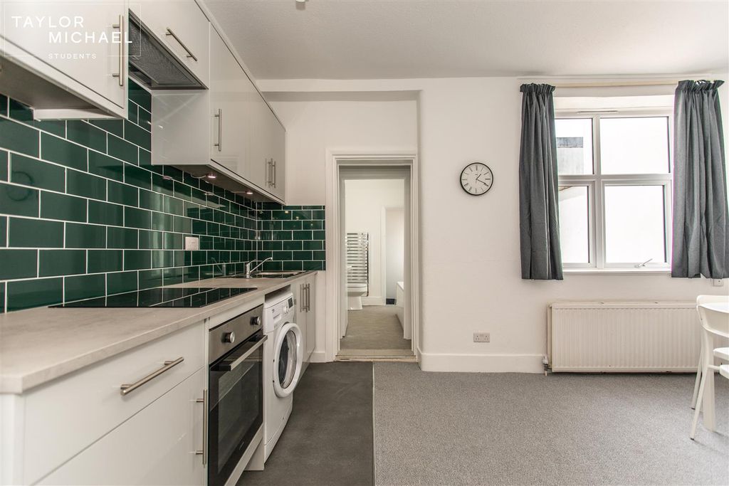 Property photo 2 of 23 Kitchen / Living Room