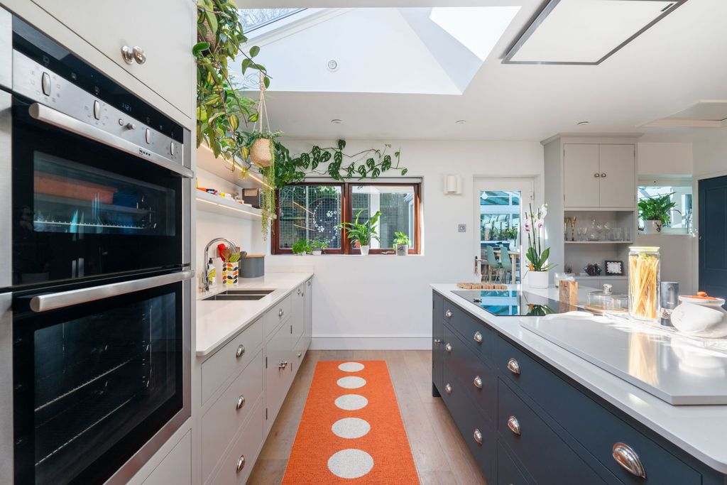 Property photo 3 of 21