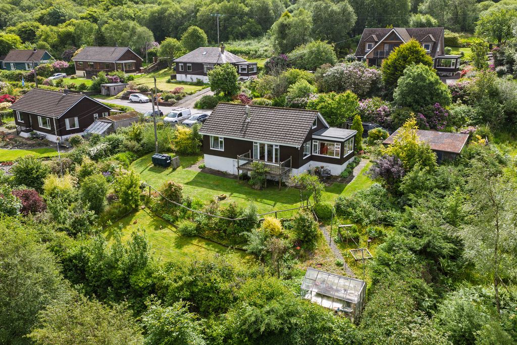 Property photo 2 of 18