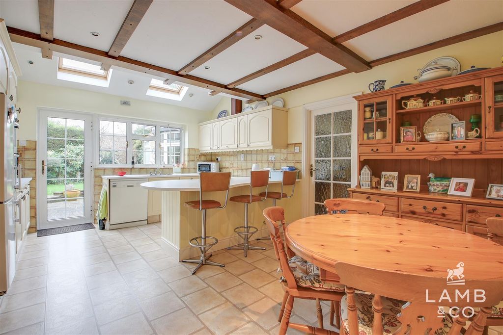 Property photo 3 of 26