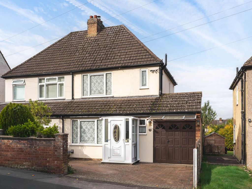 Property photo 1 of 20 Front