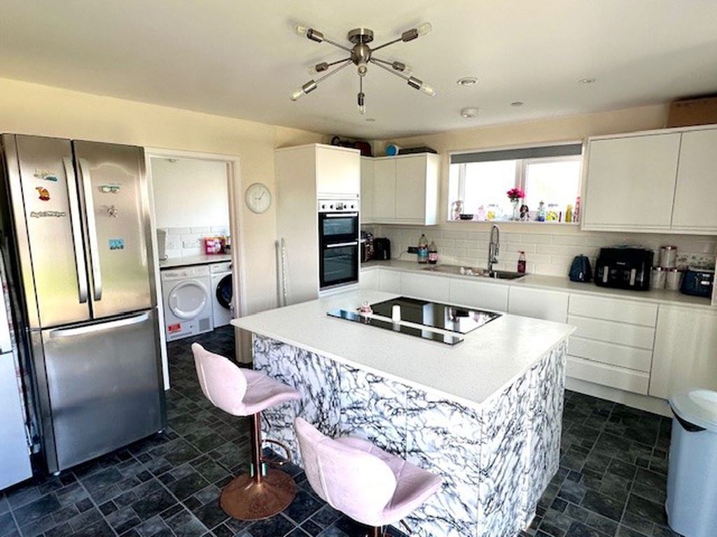 Property photo 2 of 15 Photo 2