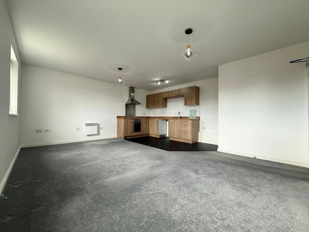 Property photo 3 of 7 Living Room
