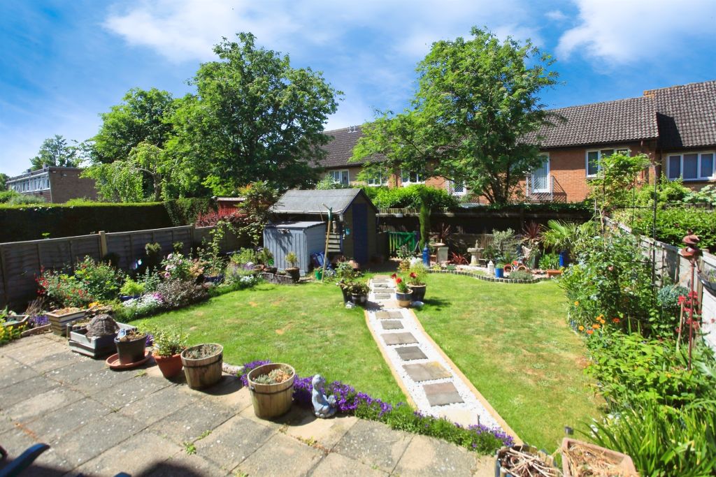 Property photo 3 of 17 Garden