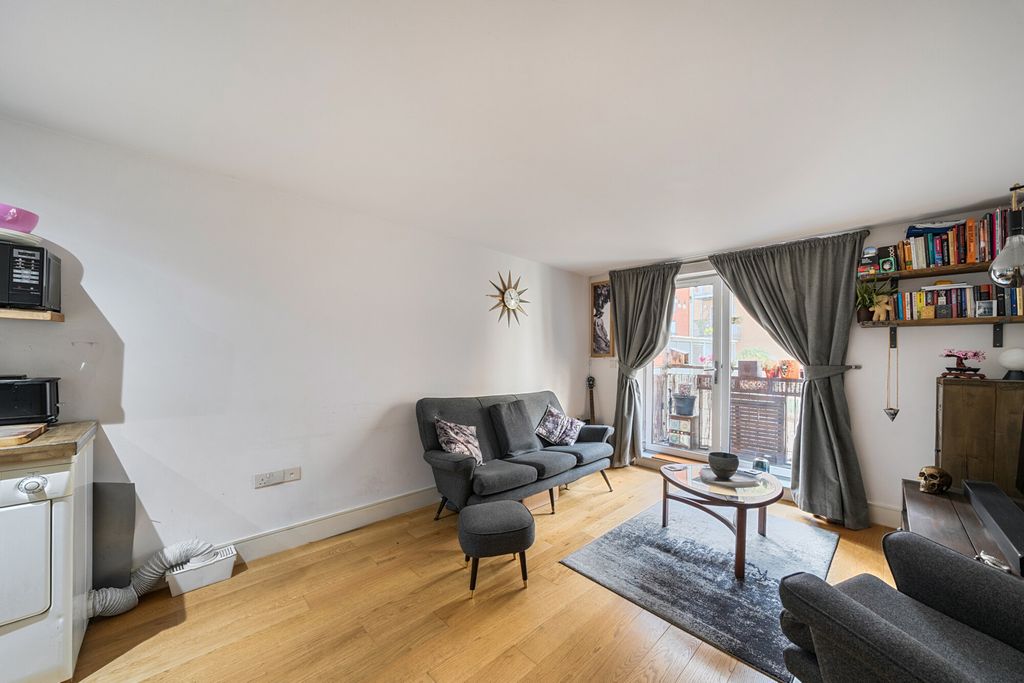 Property photo 2 of 13 Reception