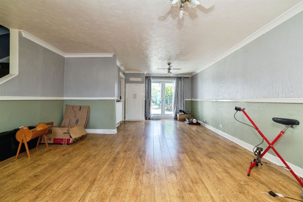 Property photo 3 of 21