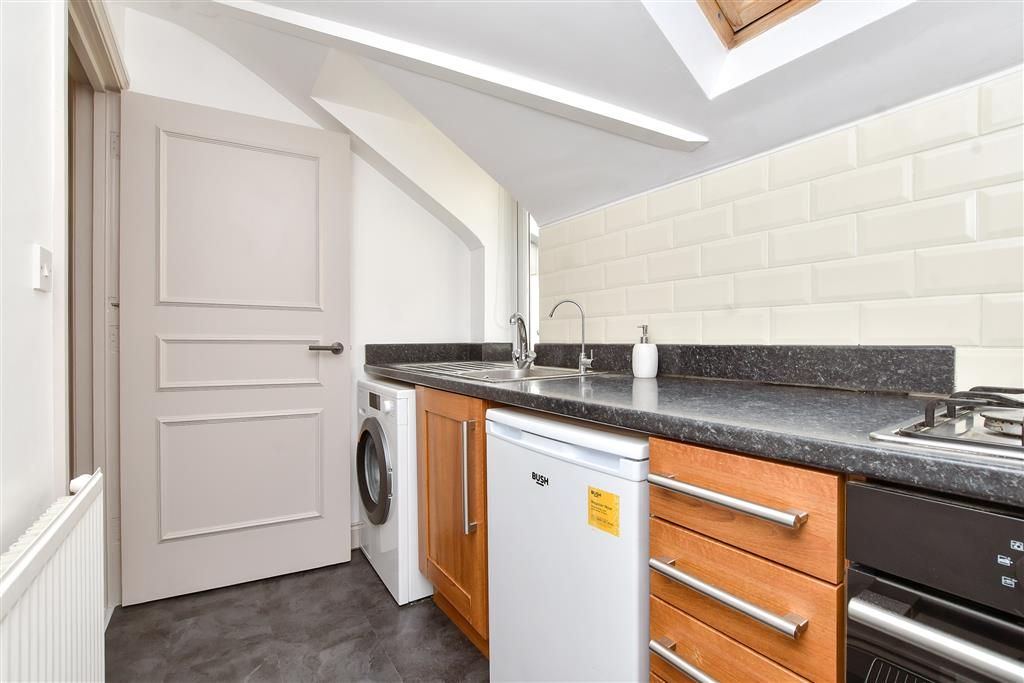 Property photo 1 of 7 Kitchen