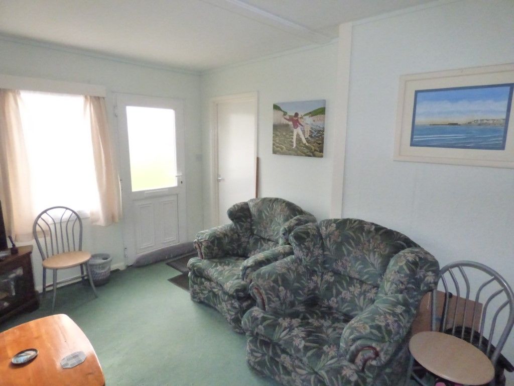 Property photo 2 of 13 Lounge