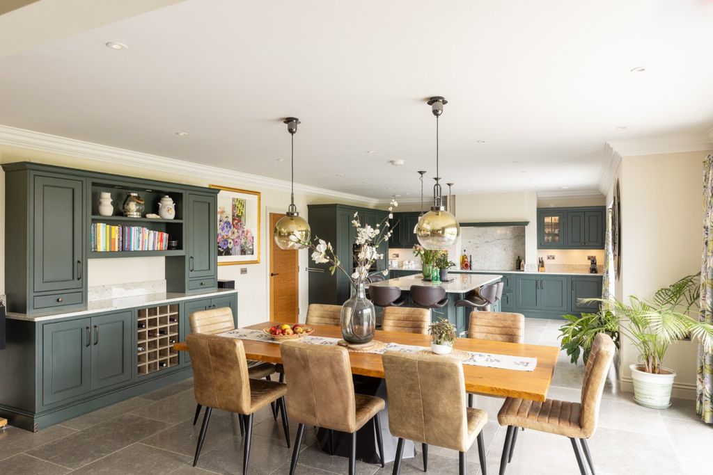 Property photo 3 of 25 Picture No. 69