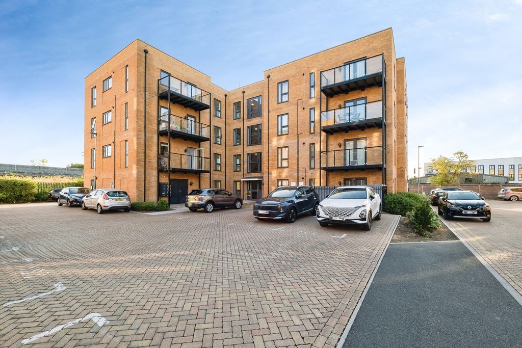 Property photo 1 of 18 Pbox-Img.Jpg