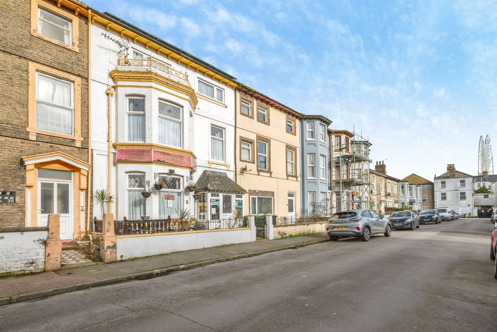 Property photo 2 of 24